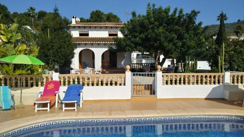 Arnella House | Larnella