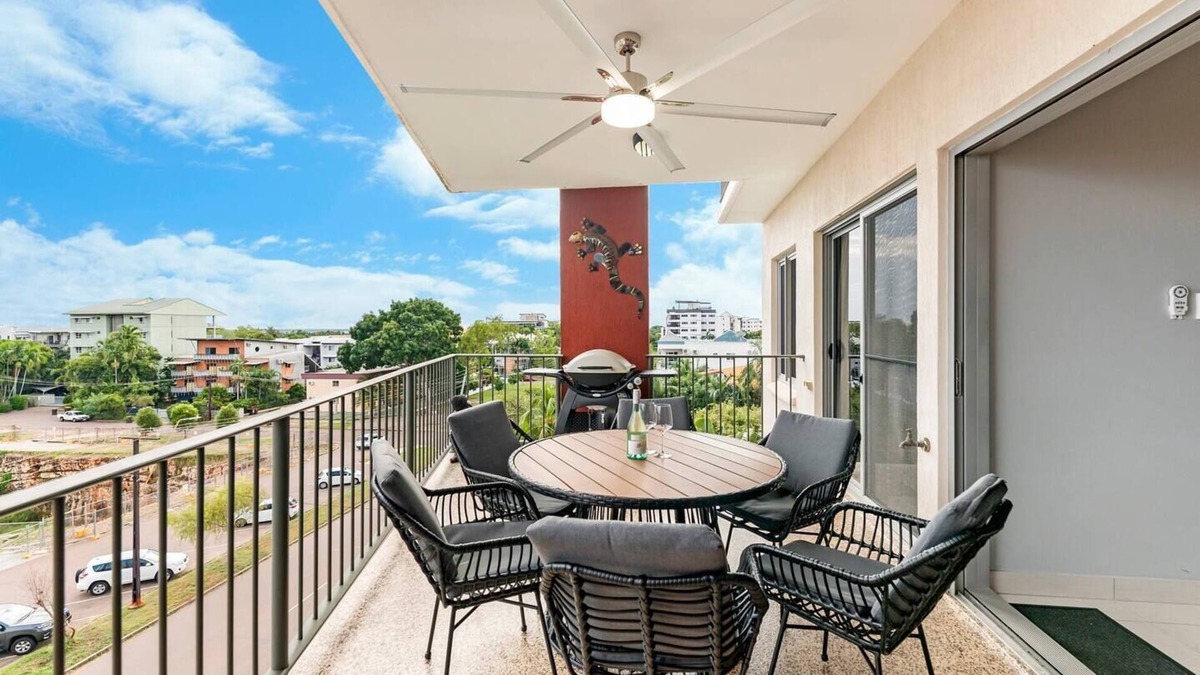 Darwin City Centre Apartment | Larrakeyah Grand Sea View Balcony Haven with Pool