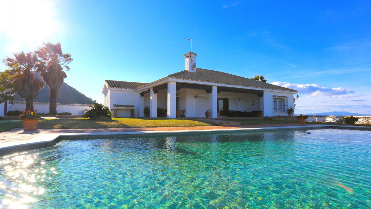 Alhaurin de la Torre Villa | LAS BREÑAS Premium Rural Villa