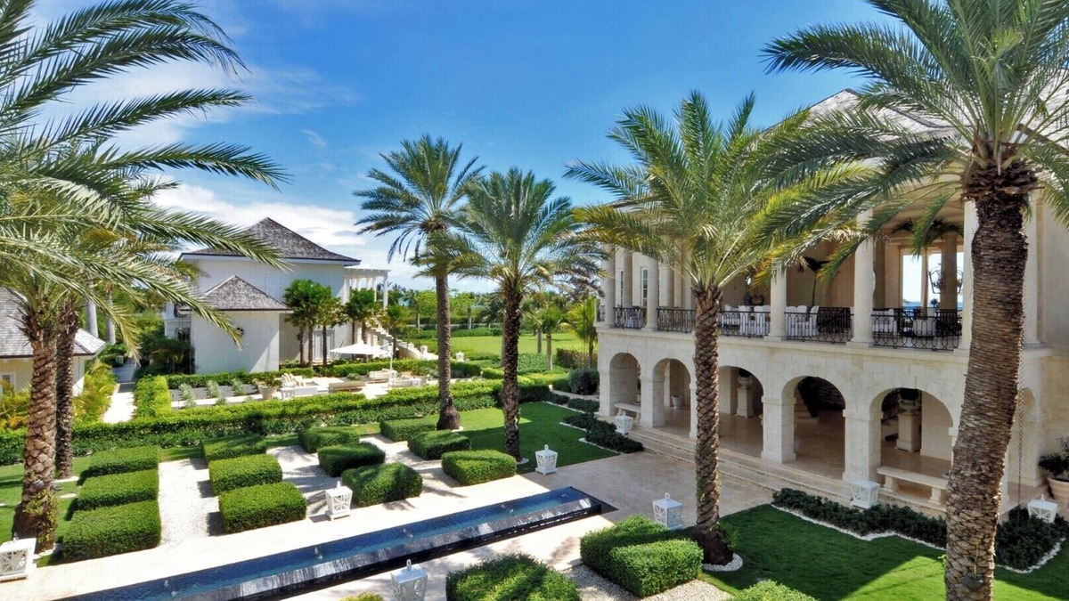 Punta Cana Villa | Las Brisas - Luxury ocean and golf front mansion with staff in exclusive resort