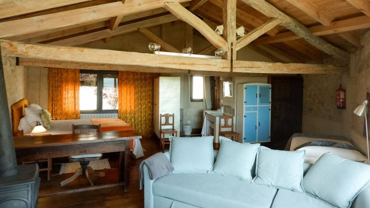 Horche Cottage | Las casas de Andrea for 15 people