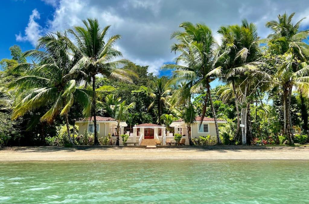 Big Creek House | Las Casitas of Villa Paraiso/Beachfront & Pool