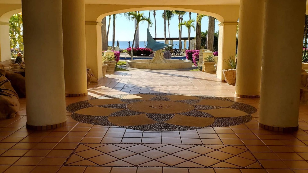 Zona Hotelera Condo | Las Mananitas Ground floor overlooking the Pools and Sea of Cortez! Ocean Front!