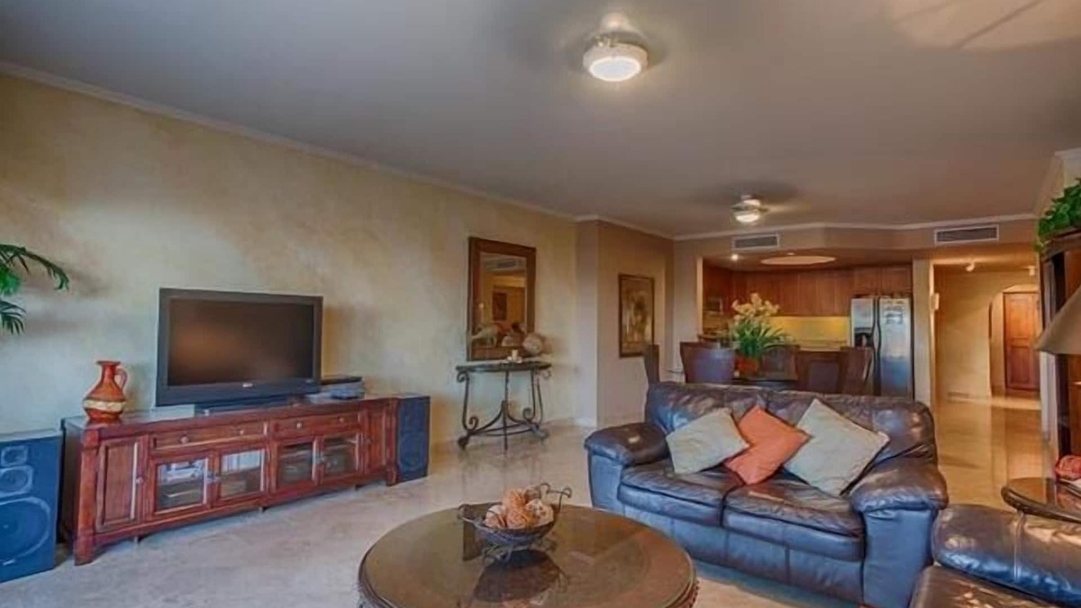 Zona Hotelera Condo | Las Mananitas-Awesome Luxury Beachside Condo in Cabo!
