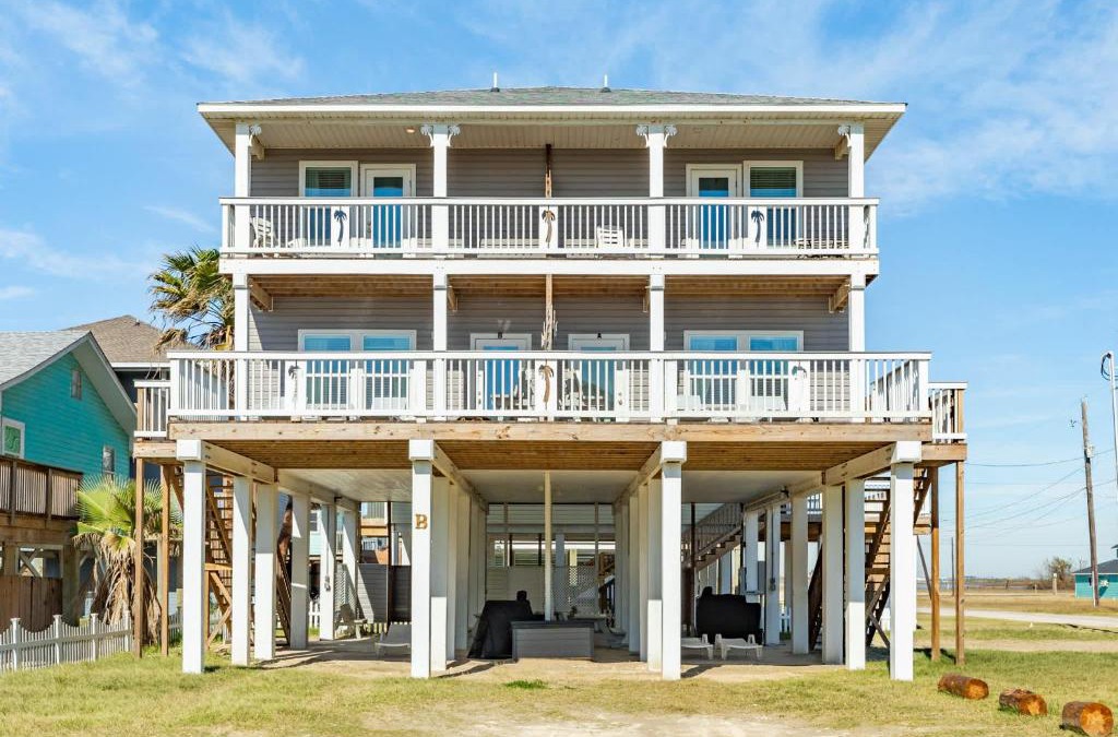 Surfside Beach House | Las Palmas I - Beach Views Family & Pet Friendly