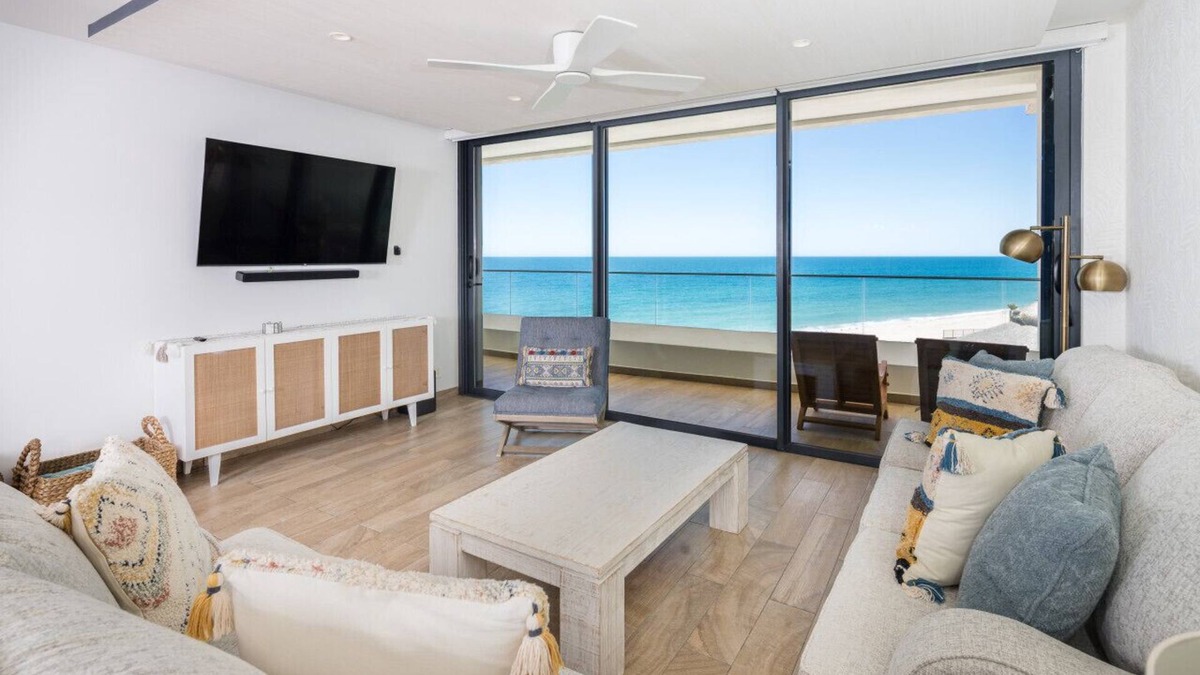 Jimenez Condo | Las Palomas Phase III | Barcelone 306 | Oceanfront 3BR/3BTH