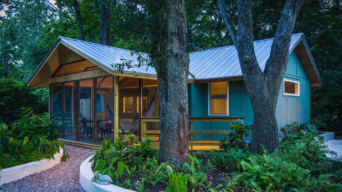 Charleston House | LAST Min SPECIAL-this week!Adorable bungalow close to downtown and Folly Beach!