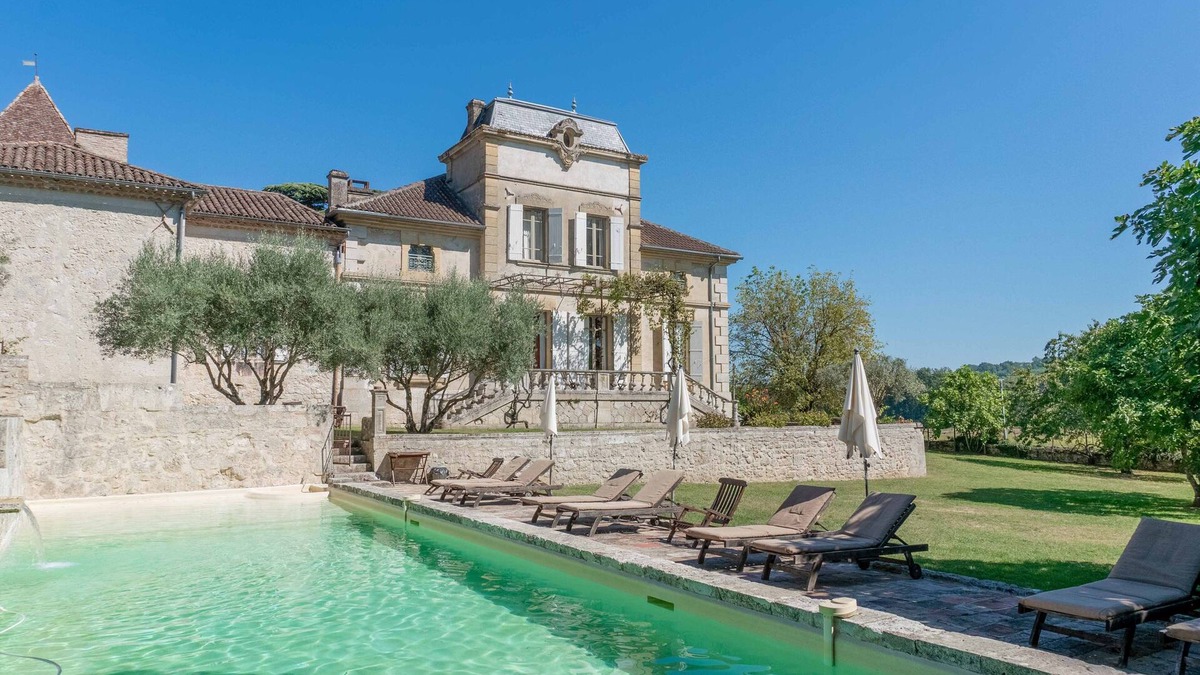 Monjoi Other | Last-Minute Discount 20%! Castle France 16/31 p