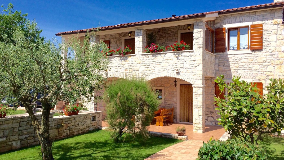 Rakalj House | LAST MINUTE - HOLIDAY HOUSE MANUEL 2 Istrian stone house in a quiet vacation resort