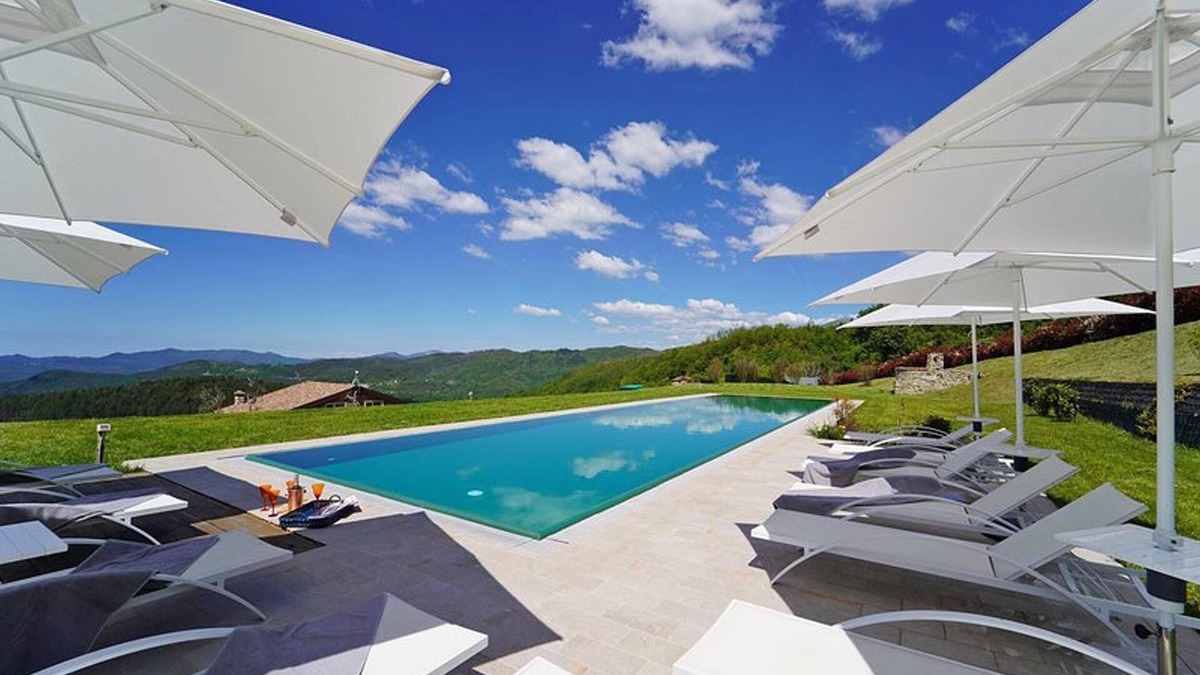 Zignago Villa | *LAST MINUTE* PODERE GAIA 16 PAX pool 5x20, A/C, WiFi, BBQ, near Cinque Terre