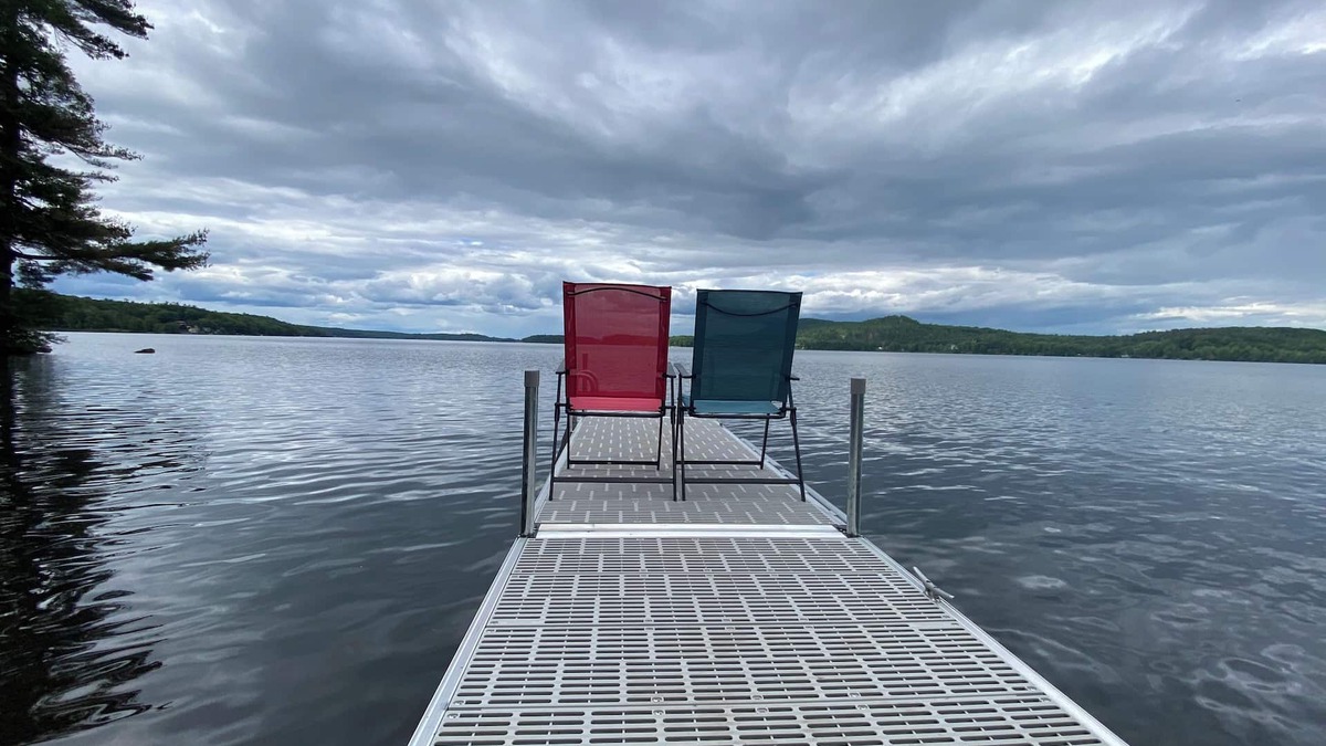 Sabattus House | Last Minute Welcome! Waterfront 4-season house. Peaceful but central Location.