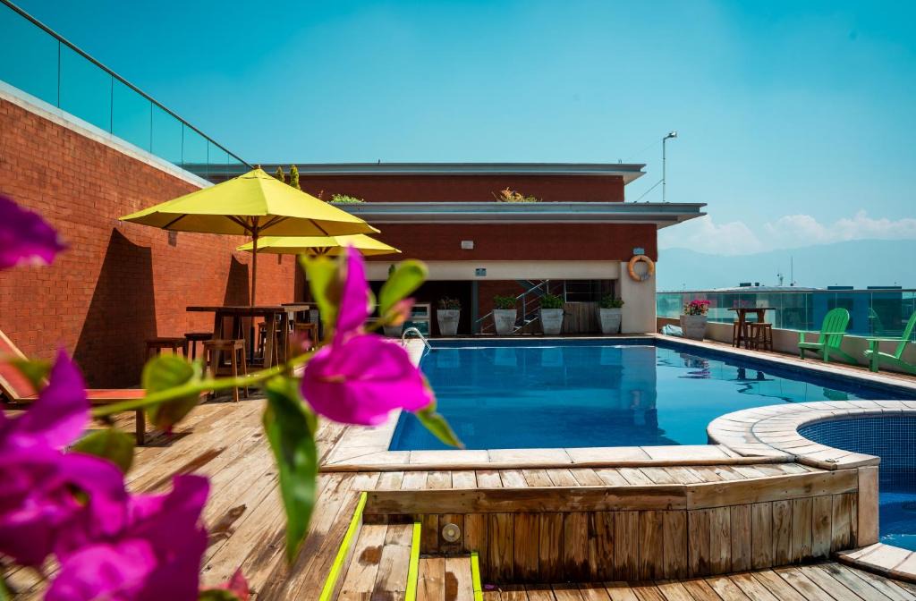 Quetzaltenango Hotel | LATAM HOTEL Plaza Pradera Quetzaltenango