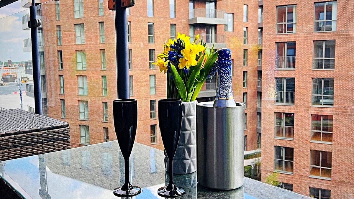 Birmingham City Centre Apartment | Latitude Chinatown City Centre Stay