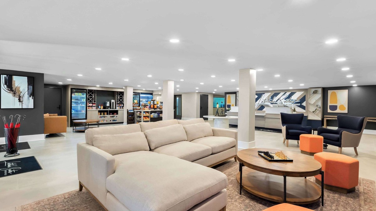 Tinton Falls Hotel | Latitude Suites Tinton Falls Eatontown/BW Premier Collection