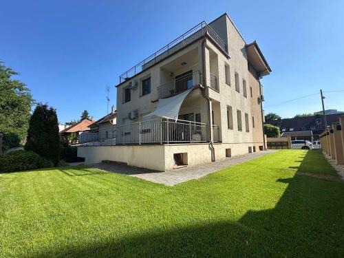 Debrecen Apartment | Laura Apartman