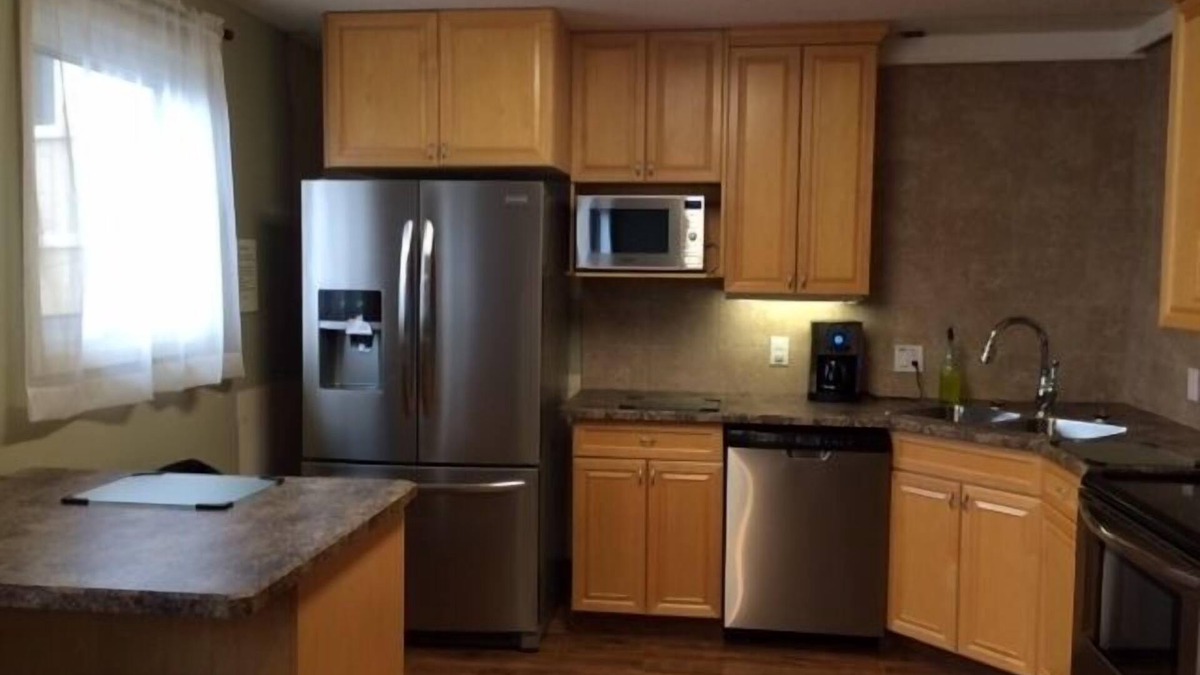 Saskatoon Downtown Hotel | Laura's Lodge
