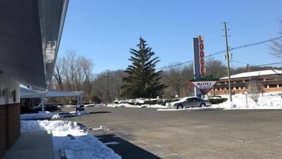 Bordentown Hotel | Laurel Notch Motel