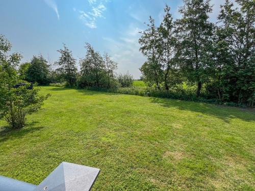 Brigg House | Laurel - Uk50107
