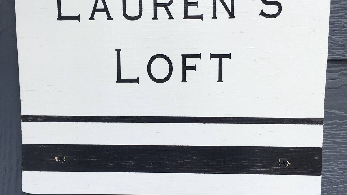 Pleasant Hill House | Lauren's Loft in Historic Downtown Pleasant Hill