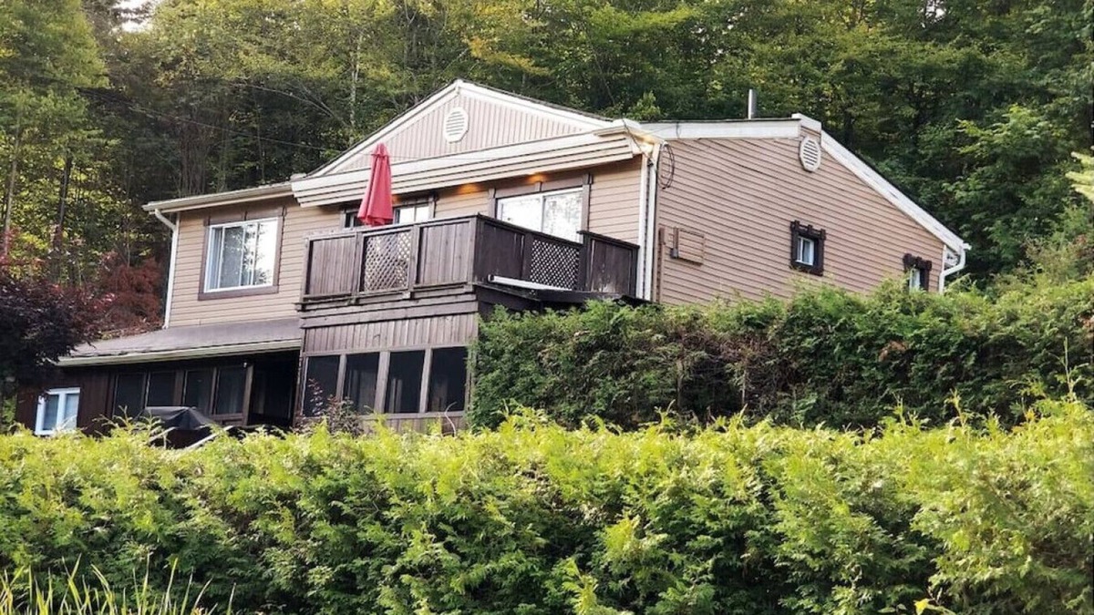 St-Adolphe-d'Howard Cottage | Laurentian's Cott Adventure, 5Br, Lake, JacuZ, BBQ