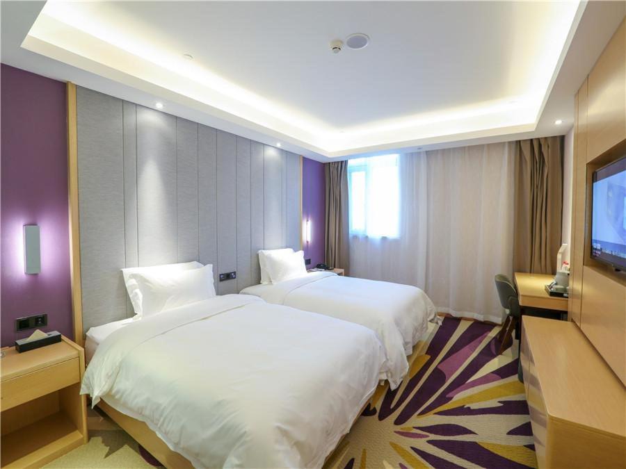 Xinshi District Hotel | Lavande Hotel Urumqi Beijing South Road Railway Bureau Subway Station