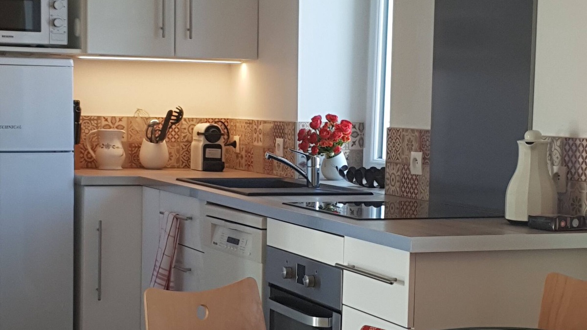 Talmont-Saint-Hilaire Apartment | Lavanderies: Charming apartment near sea *