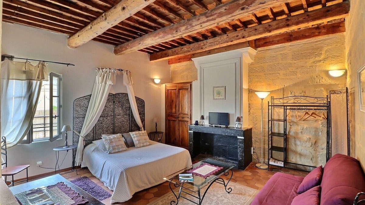 Montaren-et-Saint-Mediers Apartment | LAVENDER BASTIDE DE LA TREILLE