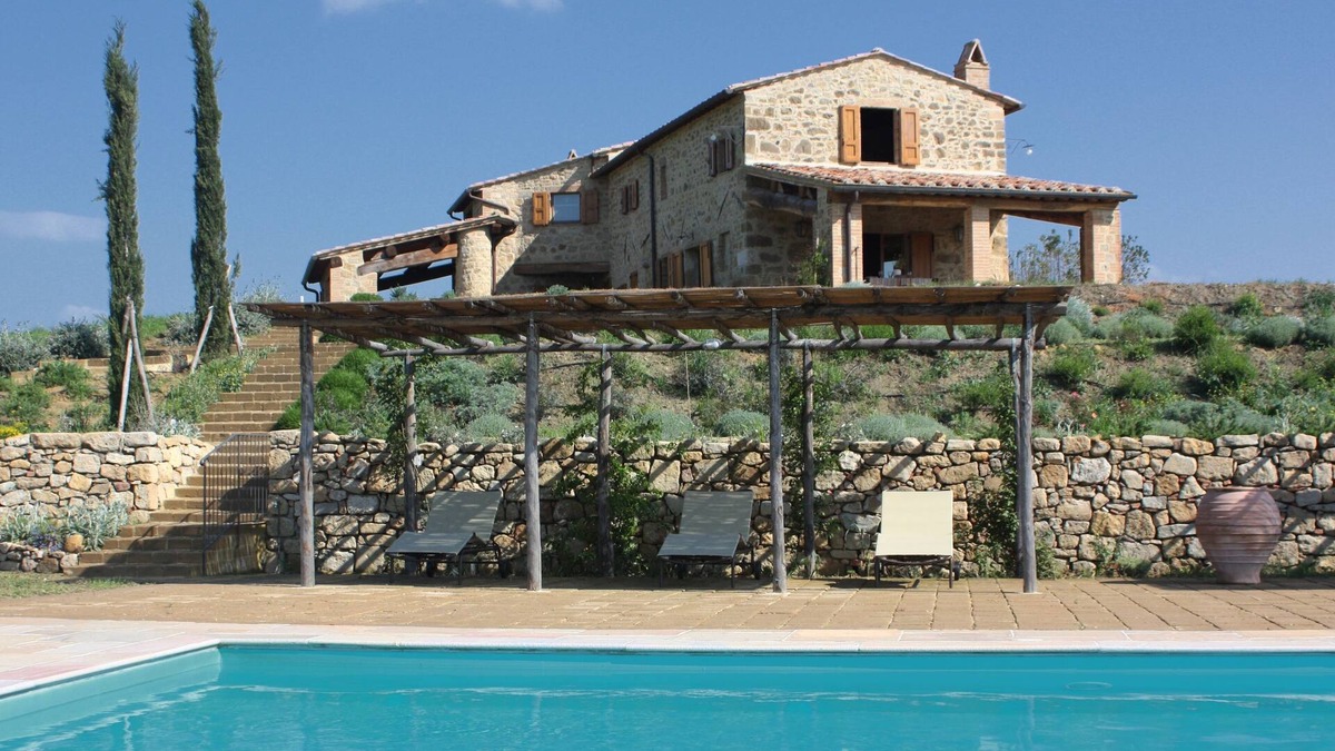Monticchiello House | Lavender Apartment with a view of the Val d'Orcia