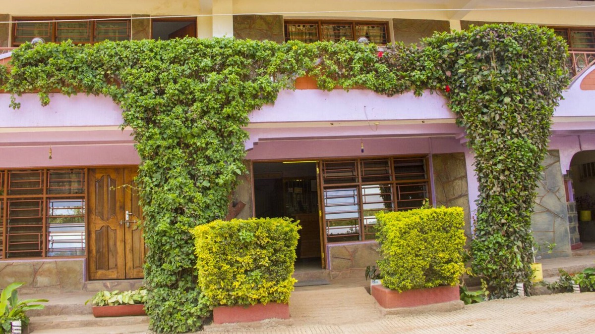 Wundanyi Hotel | Lavender Garden Hotel