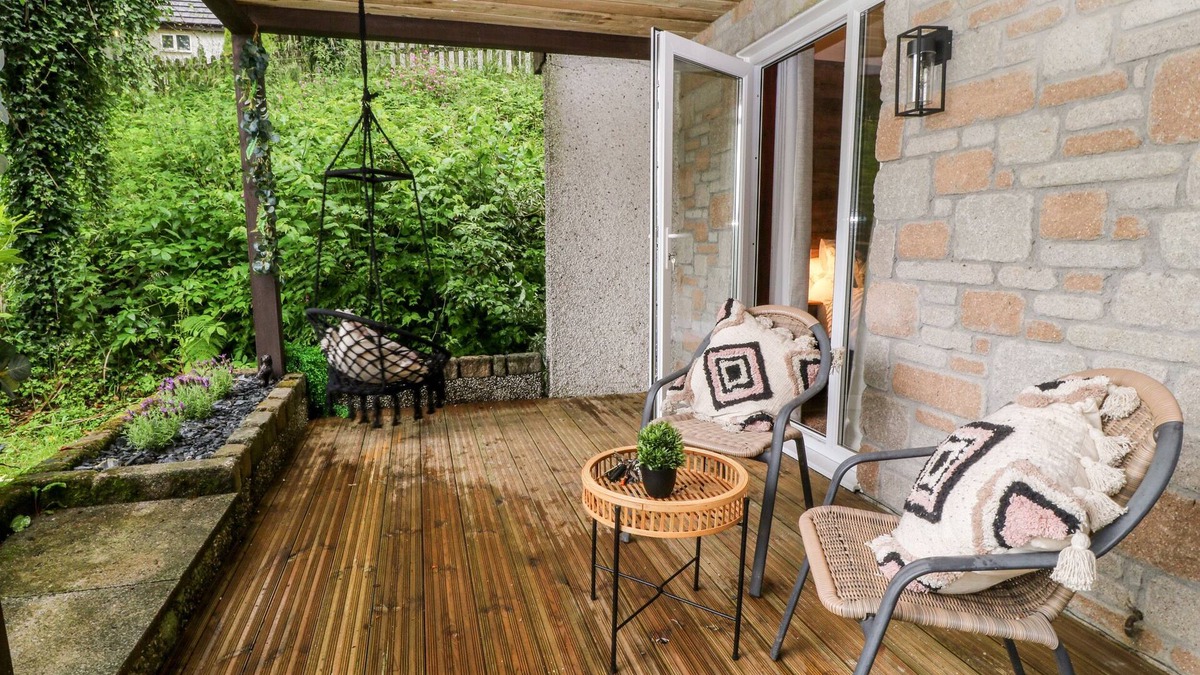 Saint Ann's Chapel Cottage | Lavender Lodge