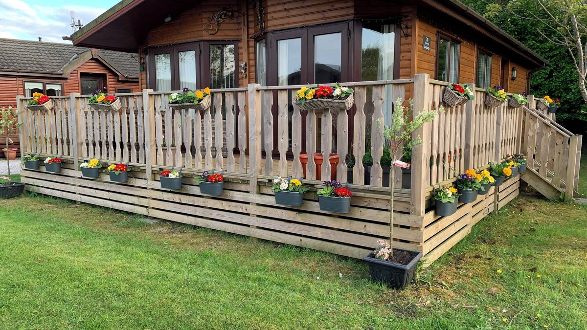 Yealand Conyers Cottage | LAVENDER LODGE, pet friendly in South Lakeland Leisure Village