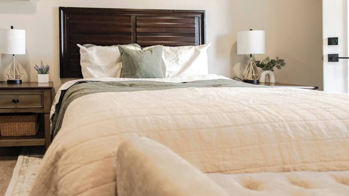 West Valley Apartment | Lavender Loft - Sleeps 2