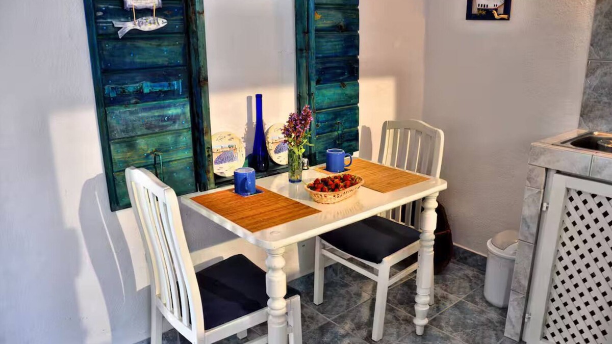 Solta Apartment | Lavender - Pool, Jacuzzi - Tvrdic Honey Farm