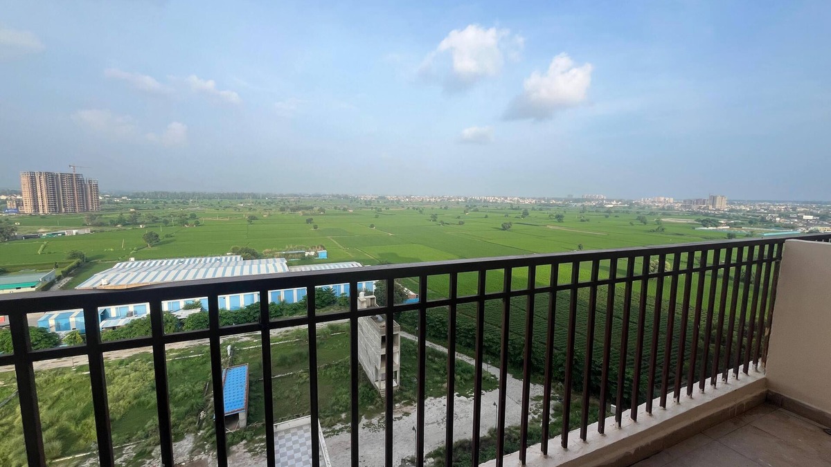 Zirakpur Apartment | Lavish Private Apartment
