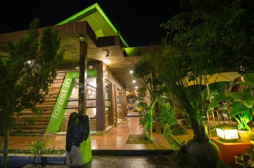Ampana Hotel | Lawaka Hotel