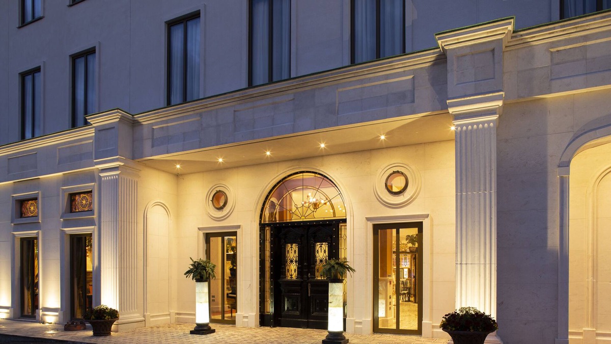 Naas Hotel | Lawlors of Naas