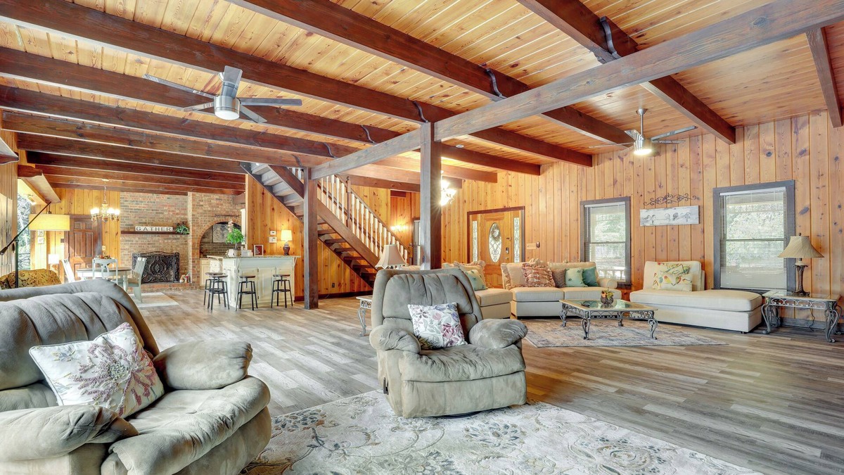 Lawrenceville Cottage | Lawrenceville Gem w/Boat Dock on Private Lake!
