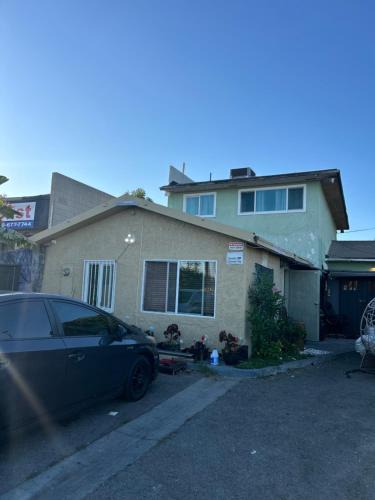 Inglewood House | LAX Victory