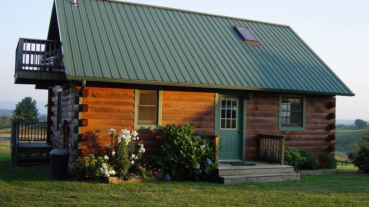 Lexington Cabin | Lazy Acres Log Cabins on a beautiful farm 5m from downtown Lexington. VMI W&L 5m