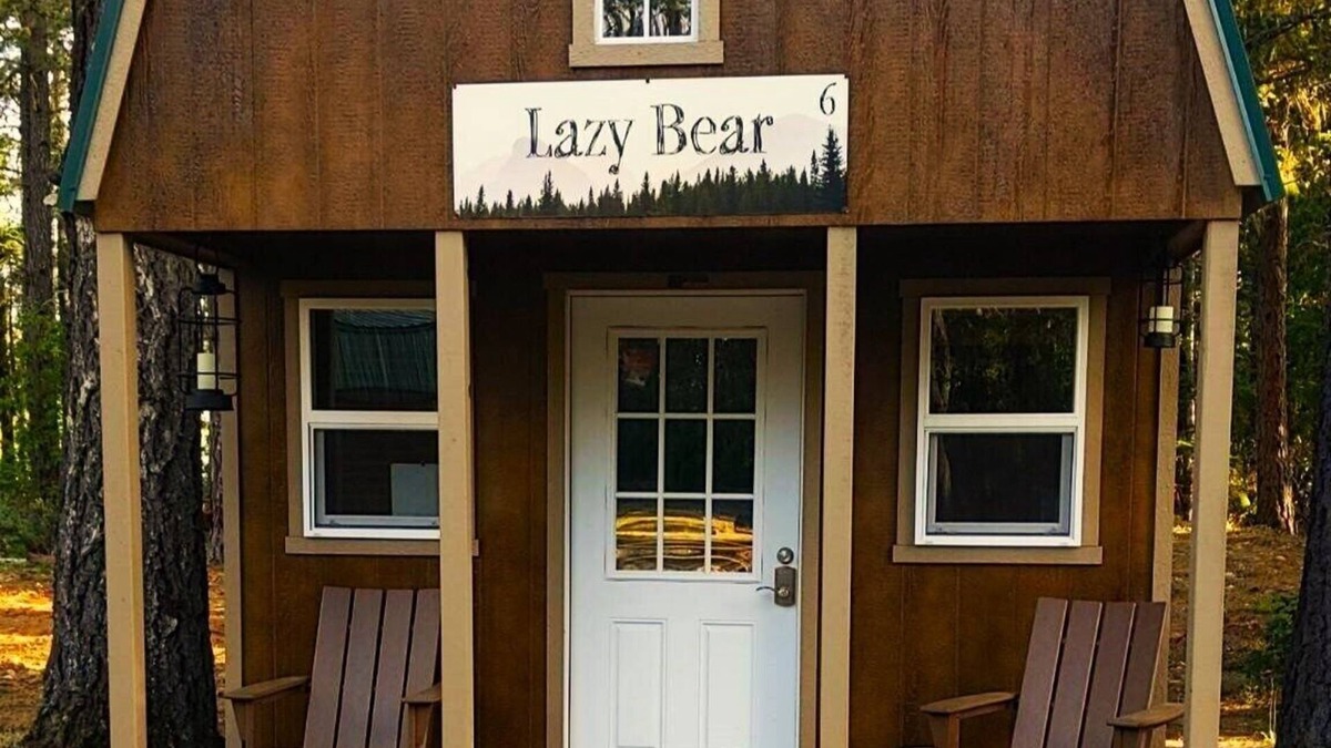 Cave Junction Cabin | Lazy Bear Cabin 6 - Restrooms and Showers are a short walk away.