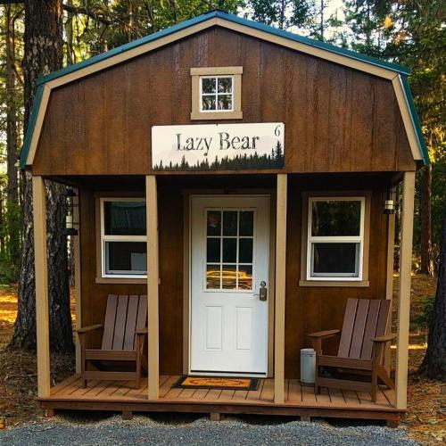 Cave Junction House | Lazy Bear Cabin 6 - Sleeps Up To 4