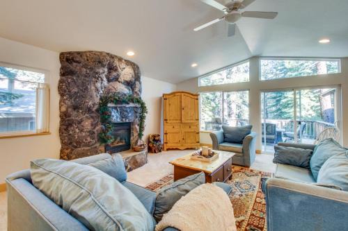 Country Club Estates House | Lazy Bear Retreat