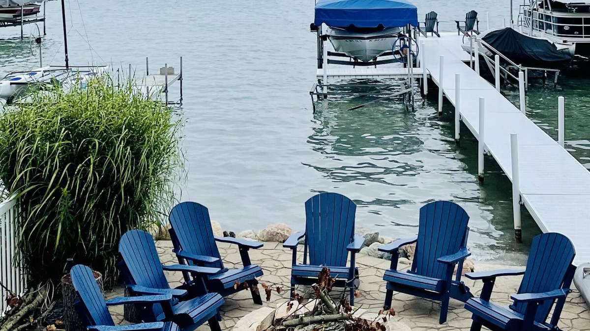 Cassopolis House | Lazy Days at Diamond Lake