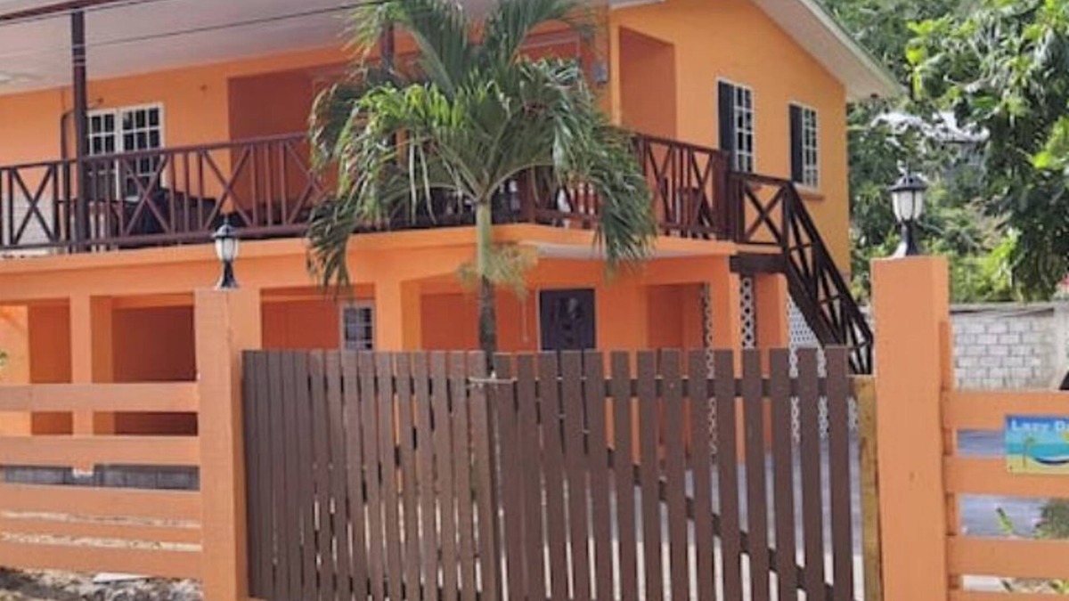 Lower Bay Apartment | Lazy Days Studionn