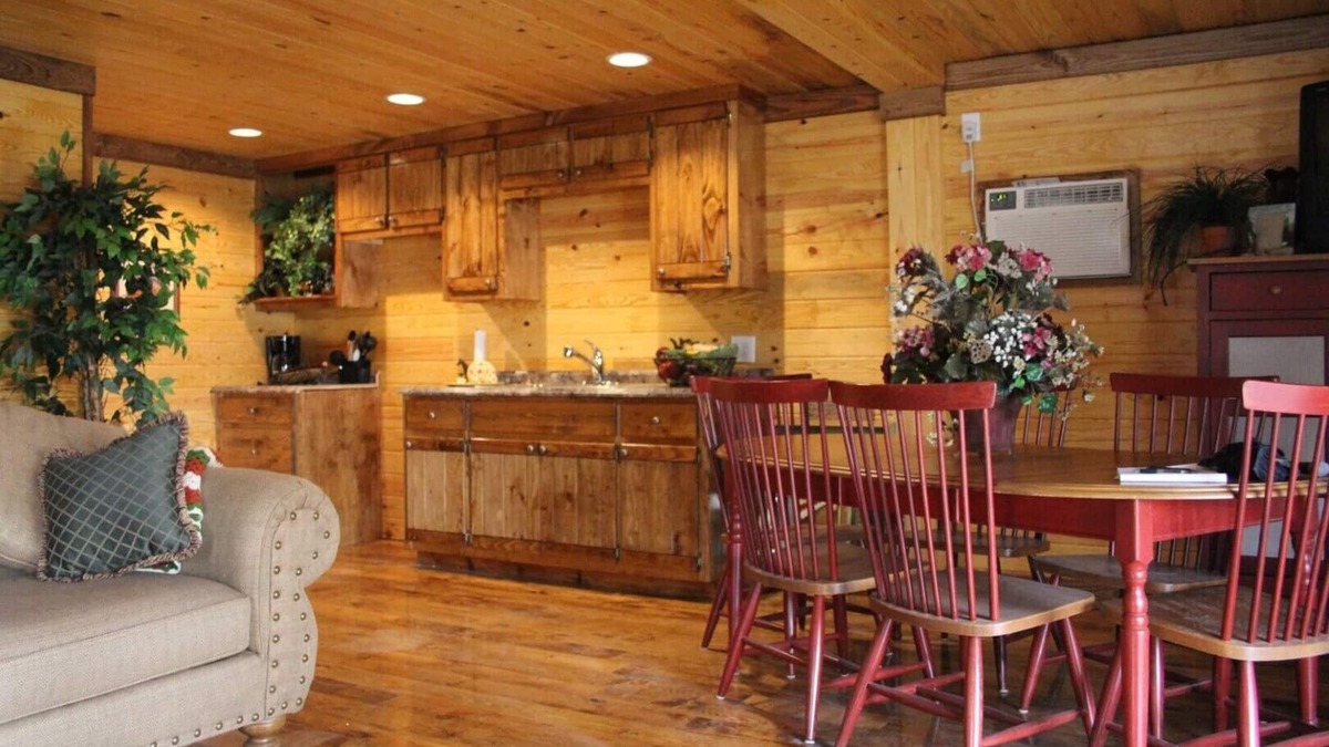 Joppa House | Lazy G Cabin #3 Creek Side Cabin
