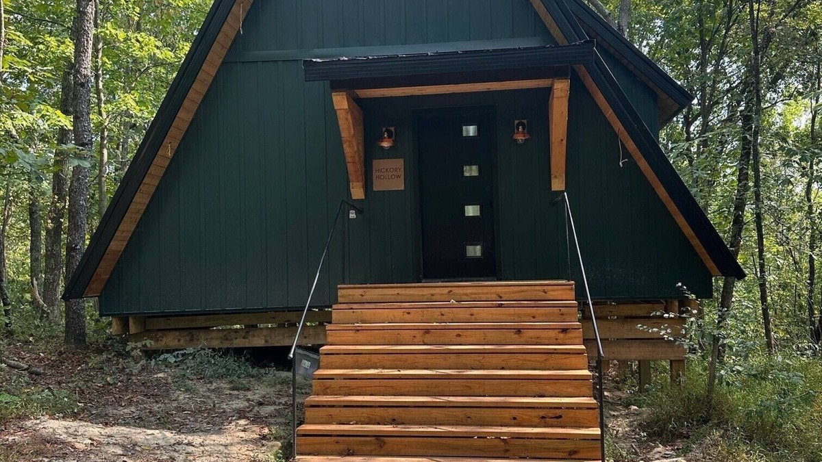 McArthur Cabin | Lazy Lane Cabins - Hickory Hollow