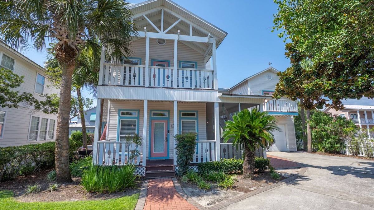Crystal Shores House | Lazy Magnolia | by Salt Water Vacations