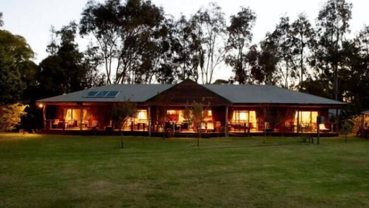 Pinjarra Bed & Breakfast | Lazy River Boutique Bed & Breakfast