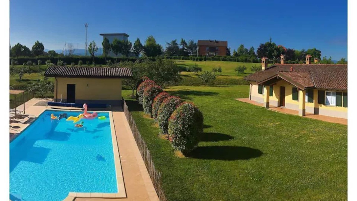 Rocca Grimalda Villa | Le 16 Querce: Villa&Dependance Pool-Garden-Park 20 pax+3 babies AltoMonferrato