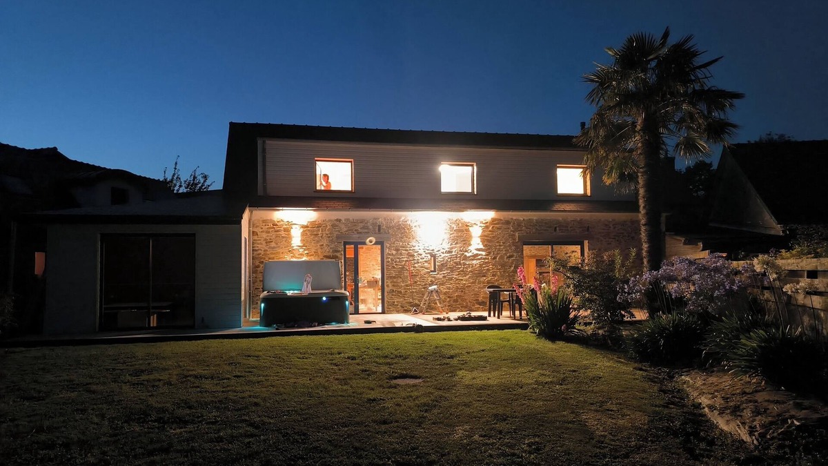Saint-Segal House | Le 18 : Gîte 6/8 persons with SPA and Japanese SAUNA